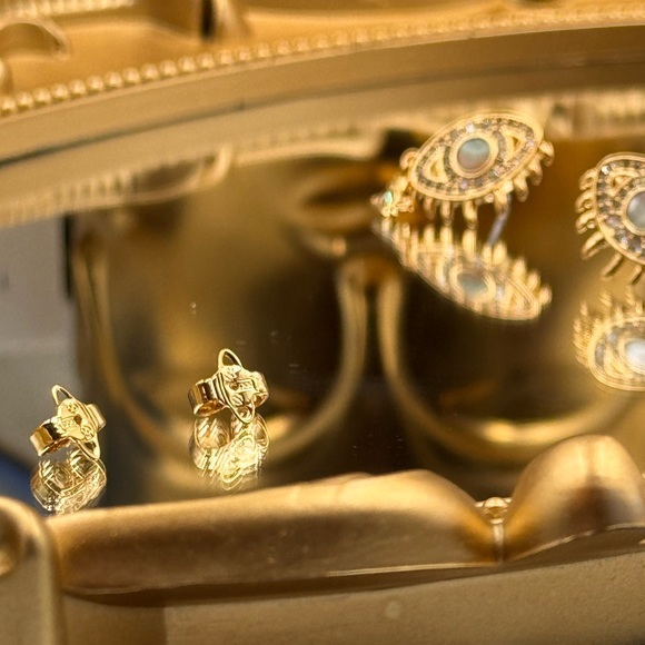 🆕 VIVIENNE WESTWOOD 🧿 BNWOT AUTH Rahmona Eye-Motif Studs with Hanging Orb Tear - Picture 10 of 16